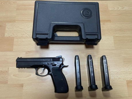 Pongo a la venta pistola CZ 75 Shadow SP 01, con 3 cargadores, cinturón con funda y 3 portacargadores, 02