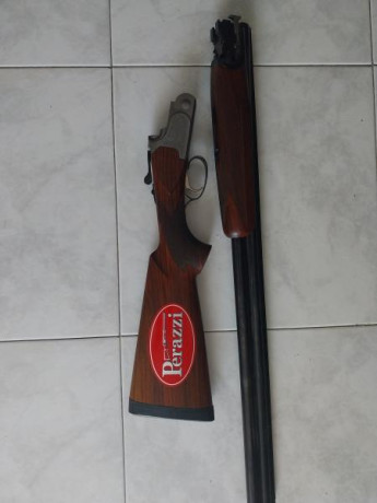 Un compañero del tiro al plato vende una escopeta superpuesta Lamber de Trap con 76cm de cañón la escopeta 00