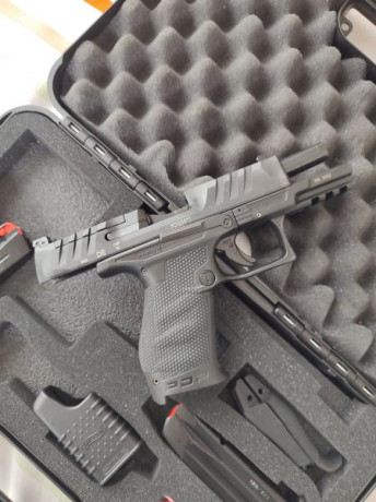  IMG_20250928_171516.jpg Se vende pistola Walther PDP Compact 9 mm. Guiada en F. Del año 2022. Perfecto 00