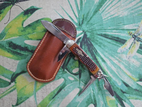Buenos días compañeros,

Pongo a la venta estos cuchillos y navajas de mi colección, todos sin ningún 70