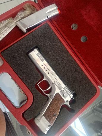 Buenas pongo ala venta una maravilla de pistola tanfoglio limited custom  cañón cónico bull barrel del 02