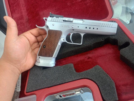 Buenas pongo ala venta una maravilla de pistola tanfoglio limited custom  cañón cónico bull barrel del 01