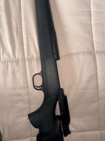 Se vende blaser r93 en calibre 30-06 Springfield en perfecto estado, el rifle esta muy cuidado, balea 01