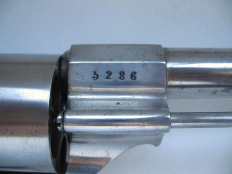 Vendo revólver Lefaucheux original modelo 1858 fabricado en Eibar por Orbea Hermanos.
Calibre 11mm Lefaucheux, 11