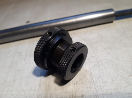 Vendo adaptador para acoplar un taladro o destornillador eléctrico al recortador de vainas Lyman.
Referencia 11