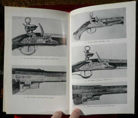 Varios libros de prestigiosos autores, en bastante buen estado. Con muchísimas fotografías y detalles 50