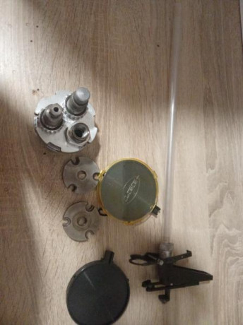 Vendo Torreta , plato del 9 y 45 colocar de puntas 80€
Dies del. 32 Lee 35€
1000 vainas del 38 40
Hornillo 02