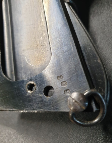Se vende pistola de la marca Llama modelo Extra.
Calibre nueve largo.
Copia española del Colt modelo 1911 132