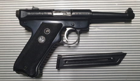 Se vende pistola de la marca Ruger modelo MKII.
Calibre .22 Long Rifle.
Modelo que no se fabrica ya. 
Estado 00