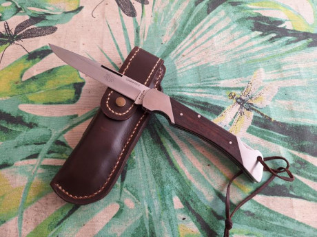 Buenos días compañeros, :sniper 

Pongo a la venta estos cuchillos y navajas de mi colección, todos sin 110