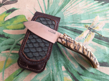 Buenos días compañeros, :sniper 

Pongo a la venta estos cuchillos y navajas de mi colección, todos sin 160