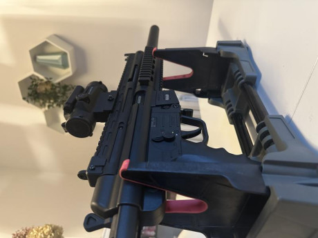 Doy cargador de 22 balas con punto rojo !!
Semiautomático, buena presion, ligero y rápido !
Calibre 22Lr.

Peso: 22