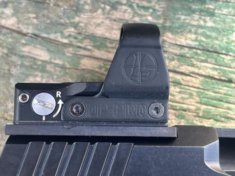 Leupold Delta Point Pro, es la version de 2,5 MOA, con poquisimo uso y siempre muy mimado, en perfectas 02