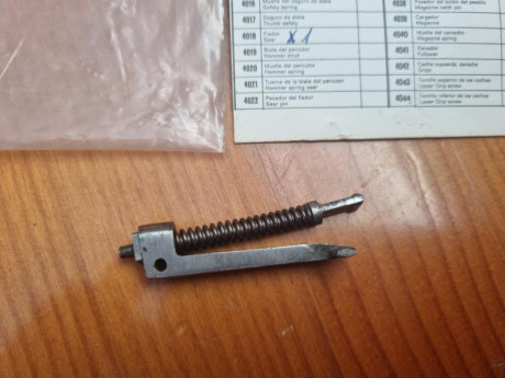 Vendo fiador Astra Falcon nuevo. Precio 25 euros más porte. Tlf.607609326. 01