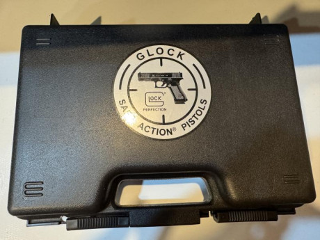 Buenos días Glock 17 L ,400 euros transport incluido,un salud 01