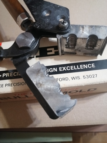 Vendo dos turquesas de Lee para 357/38 son C358-158SWC y 358-148WC, a 30 ,-€ cada una, mas gastos de envío 01