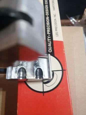  IMG_20251015_212158_resized_20251019_112051968.jpg Vendo turquesa de Lee 356-102-1R para 9 Luger, 38 01