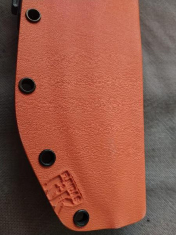 Artesano Manuel De La Torre Acero 420Mova, cachas G10 95€. 02