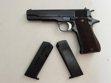 Vendo Star A calibre 9x23 
Buen estado para sus años, incluye sus dos cargadores, el primero con numero 01