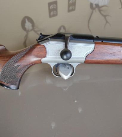 Se cede blaser R93 Standar, calibre origen 30.06 con soporte para bípode spartan. 
Cañón adicional en 12