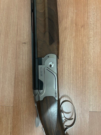 Se vende Beretta 694 Trap, de diestro en excelente estado. Tiene guardamanos original más grueso para 00