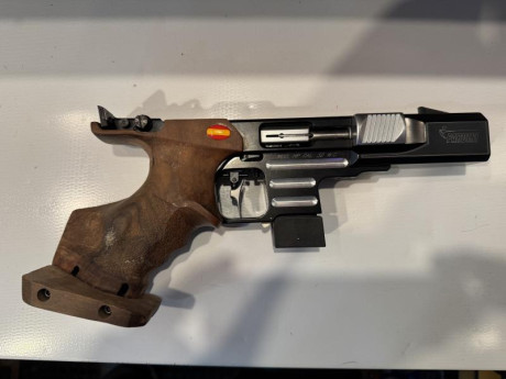 Buenas tardes,Pardini .32 ,transporte incluido,precio 1100 euros,no negociable,un saludo. 00