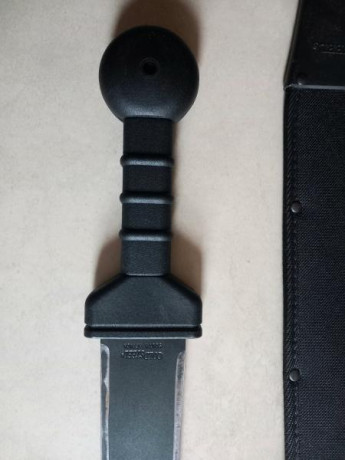 -Gladius romano de Cold Steel, semi afilado, especificaciones en fotos. 60€ envío no incluido, preferiblemente 40