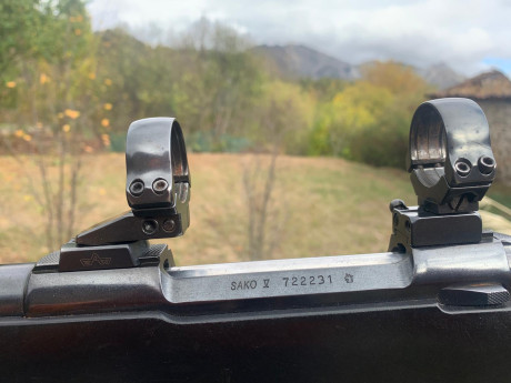 Se vende rifle de cerrojo Sako Finnlight en cal  300 win mag. Se entregaría con monturas apel desmontables 01