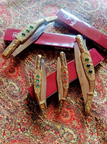 Se pone en venta estás piezas Muela, modelo ML12 y ML9,, acero 440. Pertenecientes a la serie Siglo XVIII, 00