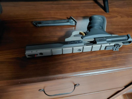Buenas compis vendo browning buckmark contour  modelo nuevo 22lr muy precisa y certera ,comprada nueva 00
