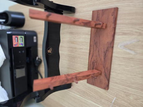 Vendo lote de cuchilleria compuesto de:

Kabar 1214 A ESTRENAR, con caja y funda.
Navaja Blaser A ESTRENAR, 20