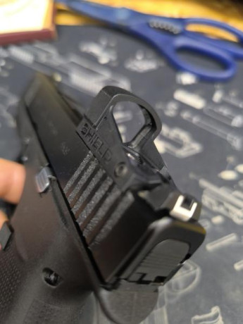 Shield Sight SMSc, con muy poquito uso, como nuevo.   
200 €uros, 00