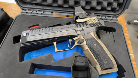 Vendo alien retro con muy poco uso y antigüedad de unos 8 meses . Sin visor . Precio 3.900 euros . PVP 00