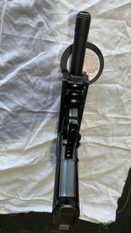 Vendo Walther P38 del año 1970 , no más de 100 tiros, Impecable .
Caja original, blanco de prueba de la 12