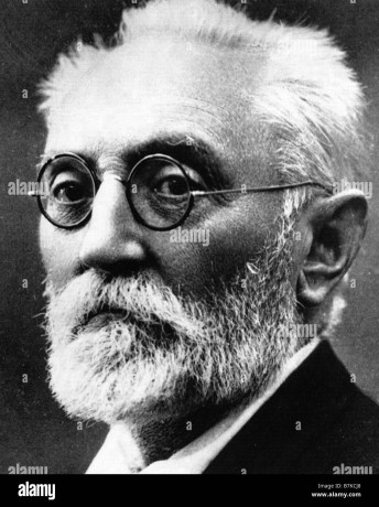  EN RECUERDO Y HOMENAJE A LOS QUE YA NO ESTÁN. 

Si pones en  GOOGLE    PASAPORTES EN LA MEMORIA   da 30