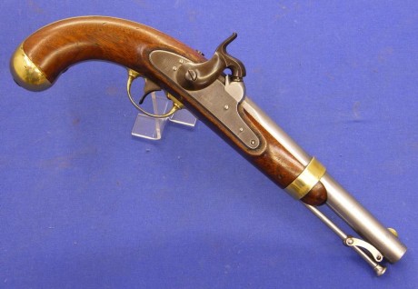 Voy a colocar unas fotos de un arma larga alemana de llave de mecha del siglo XVI. 170