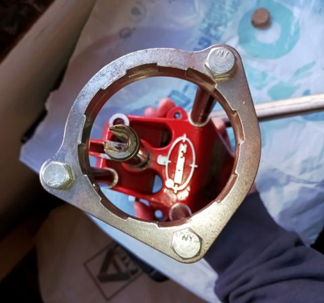 Vendo en Madrid, para entregar en mano, Prensa de recarga LEE TURRET PRESS CLASSIC con uso pero funcionando 12