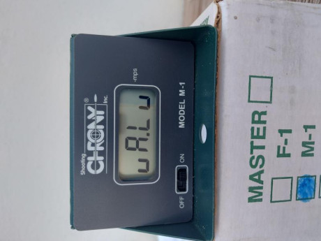 Lote compuesto por Cronógrafo Chony M1 + iluminador Led Chrony para uso en interiores o días nublados. 00