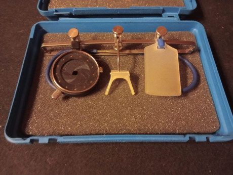 Se venden estas gafas para tiro de precisión, marca Varga. Prácticamente nuevas, sin uso. Precio 120€ 00