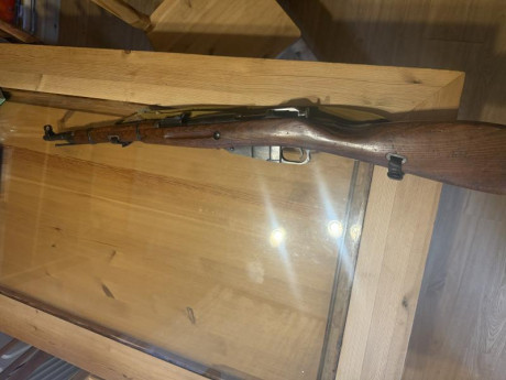 Carabina Mosin nagant del año 1953, en buen estado también tengo la bayoneta 
850€
Se encuentra en Benidorm 01