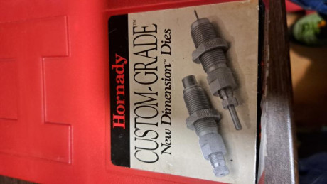 Vendo estos Dies de la marca Hornady
Estan como nuevos
A  el esparrago del extractor se le ha puesto un 02