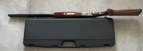 Vendo escopeta Browning Citori, superpuesta, 2* y1*, expulsora, con su maletín rígido, prácticamente nueva, 01