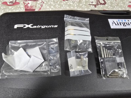 Buenas, vendo wildcat mk3 compact 5,5 y su equipo de carga. Comprado todo hace un año, factura de la carabina 10