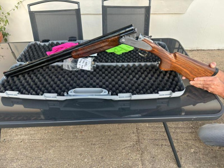 Hola compañeros se cambia escopeta de trap cañon de 76 cm nueva sin apenas uso...cambiaria por repetidora 00