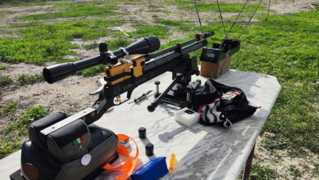 Se vende esta Lobo XR-100 para la modalidad de ligero a 16 julios
Funciona perfectamente con balines JSB 10