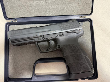 Pistola HK 45

Pistola de reestreno apenas tiene uso. 
No hay muchas en España evolución mejorada de la 02
