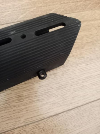 Vendo Ar15 guardamanos flotante para longuitud de toma de gases rifle

100€ envio incluido 00