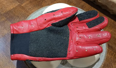 Vendo guante de tiro Anschutz modelo 101 en muy buen estado por 40€.
Entrego en mano en Zaragoza.

Saludos, 10