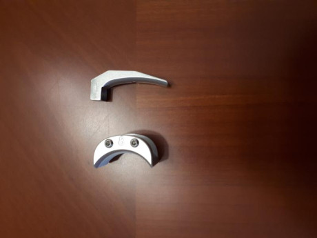 Vendo gatillo deportivo para hammerli
Whatsapp 6526744 19
50e 
En aluminio
La zapata vendida 01