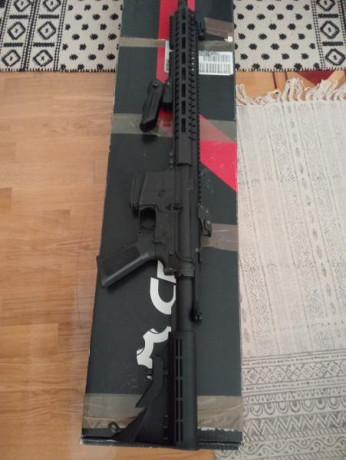 Ar15 de la marca CMMG modelo mk4 resolute. Nuevo sin uso, con su caja, un cargador de 10 y miras abatibles. 00